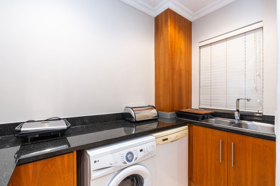2 Bedroom Property for Sale in Mouille Point Western Cape